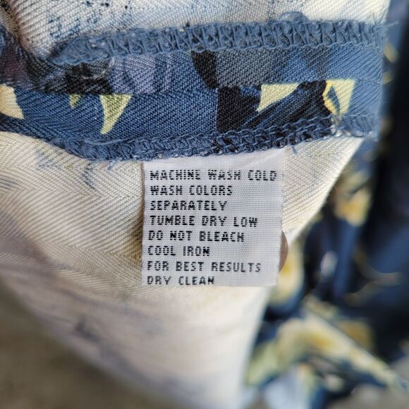 TOMMY BAHAMA Blue Floral Silk Hawaiian Print Button Down Shirt Size L Hibiscus - Picture 10 of 10